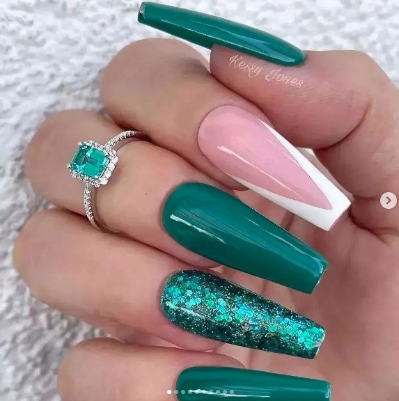 12 Estilos de Unhas Decoradas para Refletir Sua Personalidade